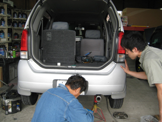 自社用車ヒッチ取り付け