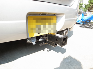 自社用車ヒッチ取り付け