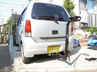 自社用車ヒッチ取り付け